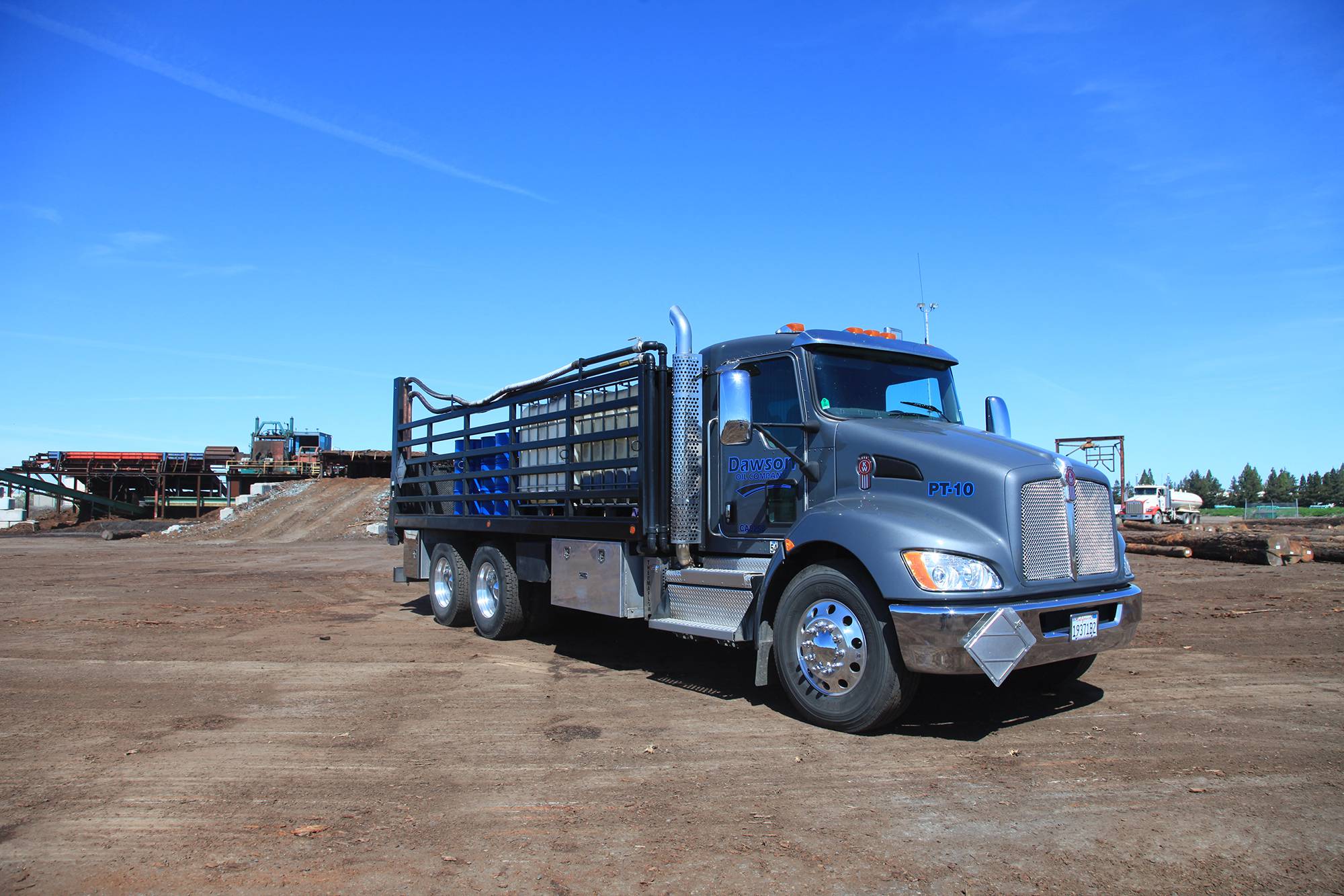 Bulk fuel and oil can be delivered to industrial mills and manufacturing sites, stocking a large variety of lubricants. We are Chevron First Source Jobbers.